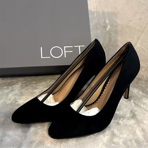 NWT LOFT suede pumps